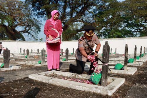 Hari Bhayangkara ke-79, Polres Grobogan Gelar Upacara Ziarah dan Tabur Bunga di TMP