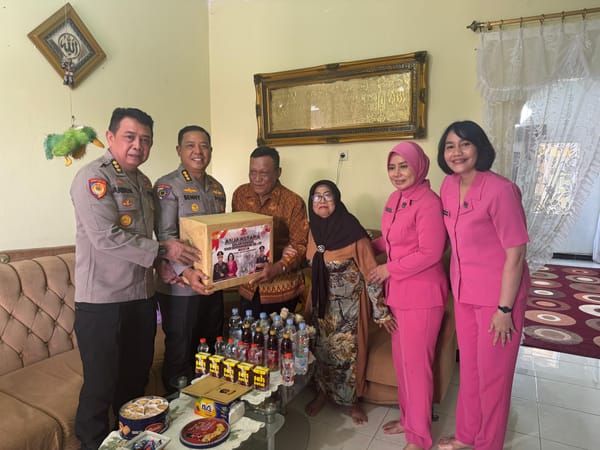 Sambut Hari Bhayangkara ke-79, Irwasda Polda Kalteng Anjangsana Penuh Kepedulian