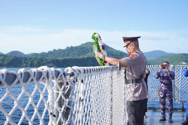 Polda Aceh Laksanakan Tabur Bunga di Laut Sabang Peringati Hari Bhayangkara ke-79