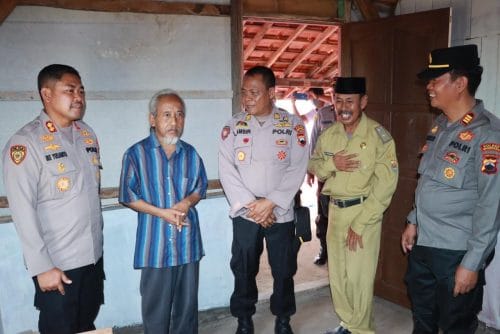 Sambut HUT Bhayangkara ke-79, Polres Grobogan Gelar Bedah Rumah di Penawangan