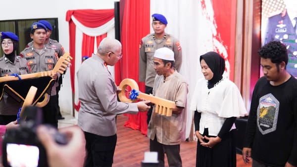 Polda Kalsel Wujudkan Rumah Layak Huni untuk Rakyat, 100 Unit Diserahkan dalam Program Bedah Rumah