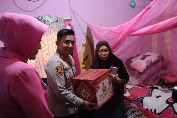 Polres Kotim Gelar Anjangsana dan Baksos Sambut HUT Bhayangkara ke-79