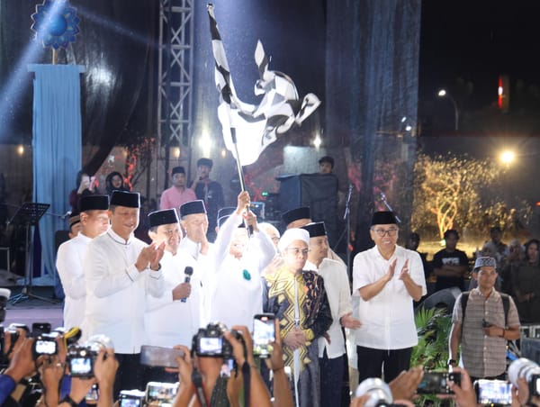 Cahaya Obor Terangi Palangka Raya di Malam 1 Muharram 1447 H