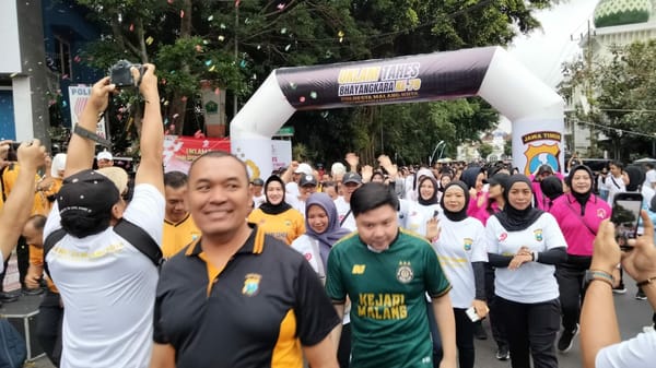 Hari Bhayangkara ke-79: Polresta Malang Kota Meriahkan Perayaan dengan Jalan Sehat dan Doorprize
