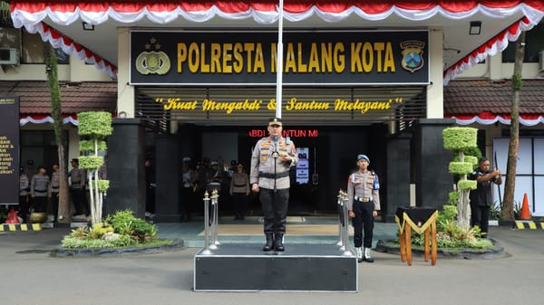 Kapolresta Malang Kota Lantik 54 Personel Naik Pangkat Sambut HUT Bhayangkara ke-79