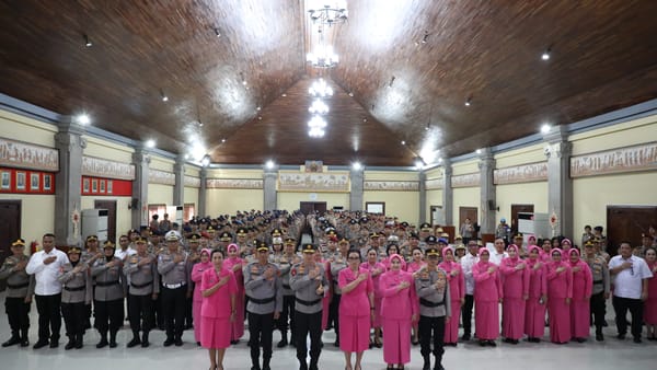 Irjen Daniel Adityajaya Pimpin Korps Raport Pangkat Polda Bali di Gedung Presisi