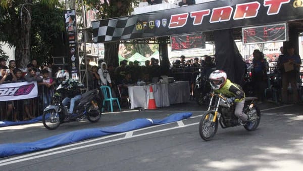 Ribuan Pebalap Adu Kecepatan di Bhayangkara Drag Bike 2025 Grobogan