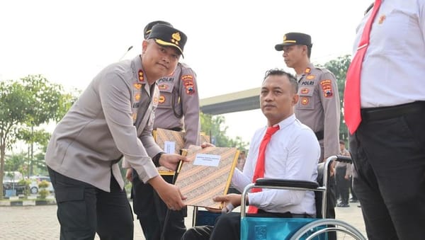 Tak Gentar, Anggota Polda Jateng Beraksi Lawan Penjahat Hingga Harus di Kursi Roda