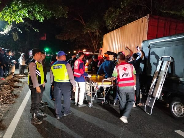 Kecelakaan di Muntilan: Pikap Seruduk Truk Boks, 1 Orang Meninggal