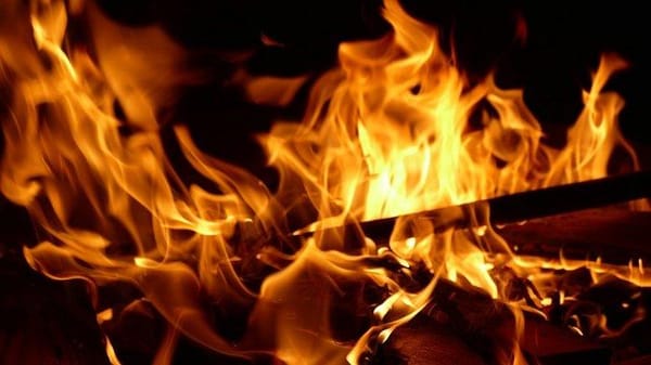 Rumah di Matesih Karanganyar Hampir Ludes Terbakar, Diduga Akibat Ledakan HP Saat Diisi Daya