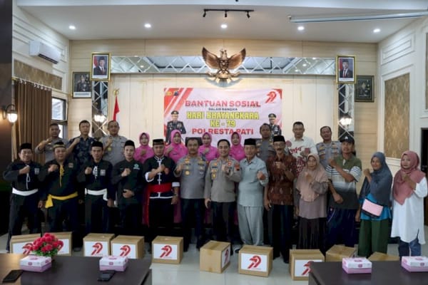 Kolaborasi Polresta Pati dan PSHT, 1.000 Sembako Dibagikan untuk Masyarakat