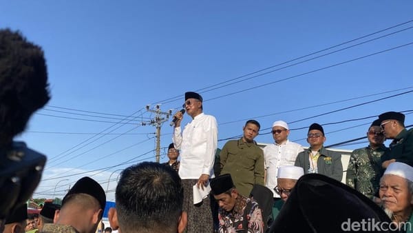 Penanganan Rob Dinilai Lambat, Menteri Dody Minta Maaf ke Warga Demak