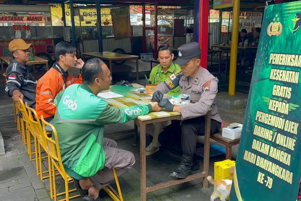 Peduli Kesehatan Ojol, Polres Magelang Kota Gelar Bakti Kesehatan Gratis