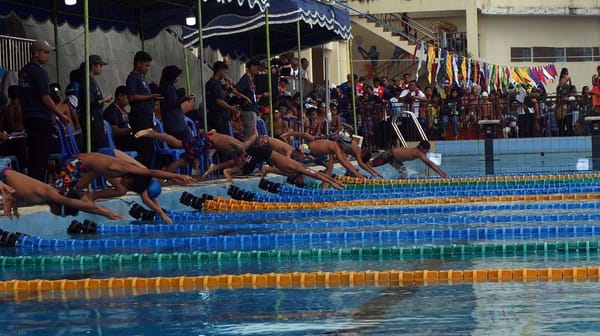 Piala Kapolres Magelang Kota Diperebutkan dalam Kejuaraan Renang Pemula