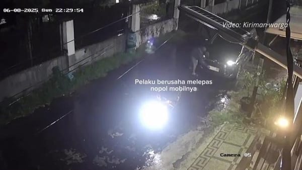 Viral di Media Sosial: Pria Malang Turun Mobil, Pamer Alat Kelamin ke Perempuan