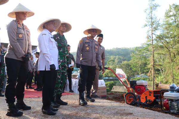 Kolaborasi Polres Kebumen untuk Swasembada, Tanam Jagung Serentak Digelar