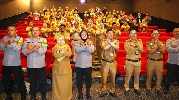 Cegah Perundungan Digital, Polresta Malang Kota Gelar Nobar Bersama Guru