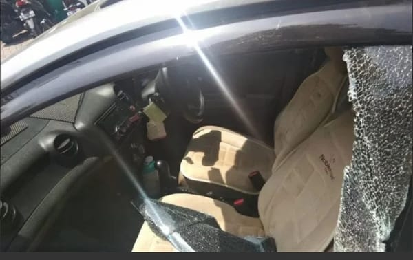 Mobil Diparkir, Kaca Dipecah Perampok dan Uang Ratusan Juta Dibawa Kabur