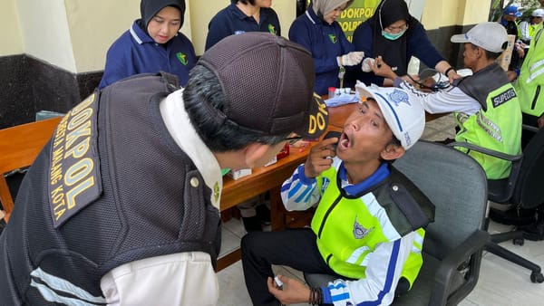 Ratusan Supeltas Jalani Pemeriksaan Kesehatan Gratis oleh Tim Siedokkes Polresta Malang Kota
