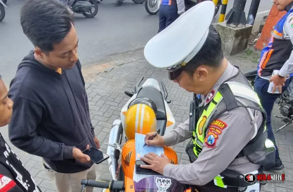 Hari Kedua Operasi, Satlantas Polresta Malang Kota Layangkan Ratusan Teguran Edukatif