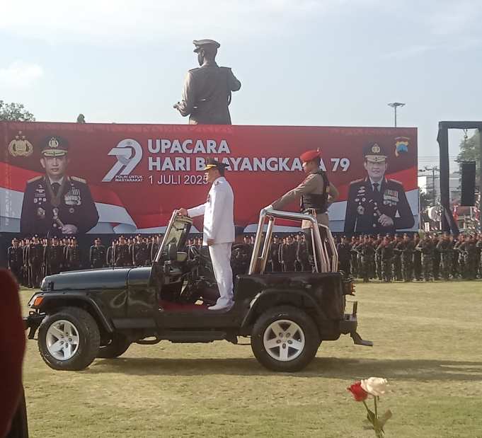 Tiga Personel Polda Jateng Terima Bintang Bhayangkara Nararya di HUT ke-79 Bhayangkara