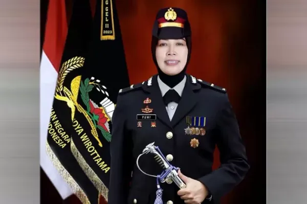 Ipda Sri Yuni Hastuti, Polwan Pertama di Polres Grobogan yang Raih Gelar Doktor