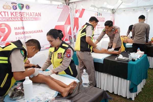 Polri Untuk Masyarakat, Pelayanan Kesehatan Gratis Turut Meriahkan Puncak HUT Bhayangkara di Kalteng