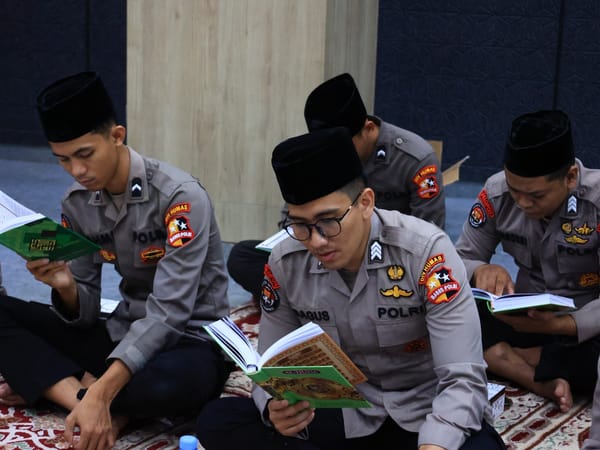 Puncak Hari Bhayangkara, Divisi Humas Polri Gelar Khatam Al-Qur’an 79 Kali