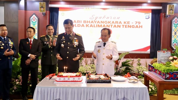 Hari Bhayangkara, Gubernur dan TNI Sambangi Kapolda Kalteng dengan Kejutan Spesial