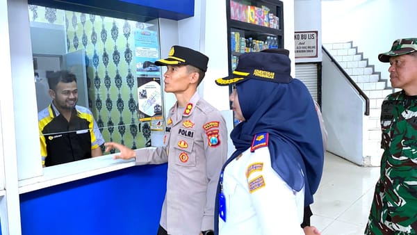 Wakapolresta Malang Kota Dengarkan Keluhan Pedagang dan Penumpang di Terminal