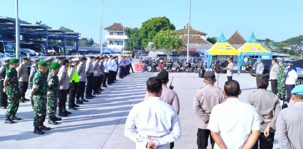 Wakapolresta Malang Kota Kunjungi Terminal Arjosari Tinjau Situasi dan Sapa Penumpang