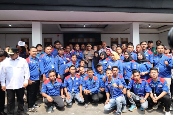 Polri dan KSPSI Gelar Bakti Sosial Sambut Hari Bhayangkara ke-79