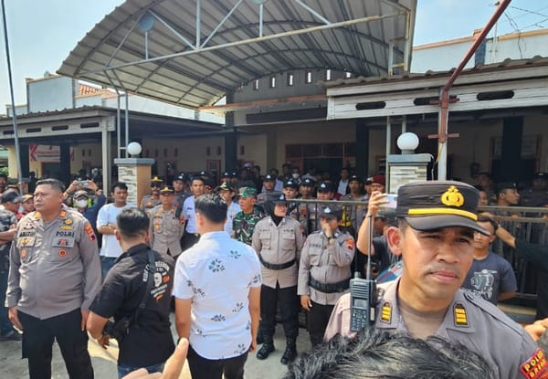 Aksi Audiensi Warga Luwungragi Berjalan Aman, Polres Brebes Lakukan Pengamanan