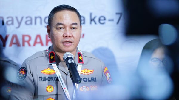 Hari Bhayangkara ke-79, Polri Hadirkan Pagelaran Wayang Kulit Disaksikan Ribuan Peserta