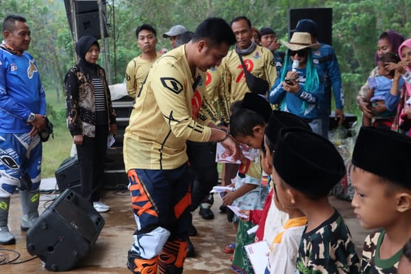 Peringati HUT Bhayangkara ke-79, Kapolres Bangkalan Gelar Touring Trail dan Bakti Sosial
