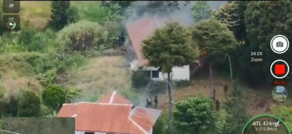 Satgas Cartenz Tindak Cepat Pembakaran Fasilitas Pemerintah di Puncak