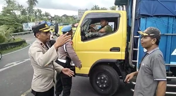 Polda Bali Tetap Siaga Usai Jalan Jebol di Bajera, Antisipasi Kemacetan dan Bahaya