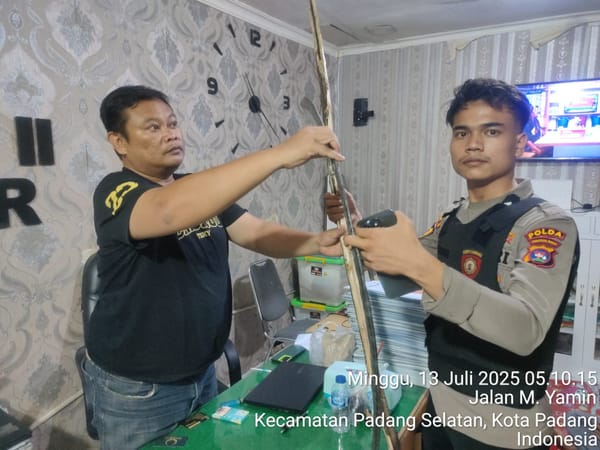 Patroli Gabungan Cegah Tawuran Remaja di Padang pada Tengah Malam