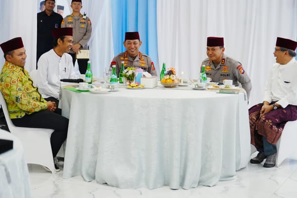 Kapolri Silaturahmi ke Ustaz Abdul Somad: Semoga Awal Persaudaraan yang Erat