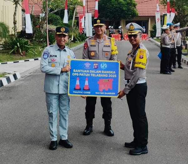 Optimalkan Keamanan Lalu Lintas, Dirlantas Polda Kalteng Terima Bantuan Fasilitas Jalan dari Jasa Raharja