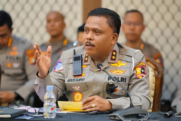 Kakorlantas Ajak Polantas Tingkatkan Pelayanan Lewat “Menyapa & Senyum Polisi”