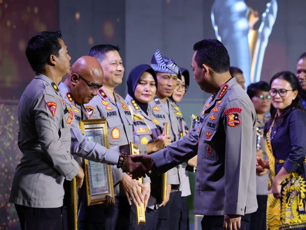 Lima Polisi Teladan Terima Hoegeng Awards 2025, Polri Perkuat Citra Humanis dan Profesional
