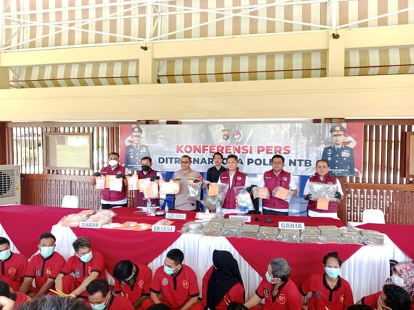 32 Kasus Terungkap, Polda NTB Tangkap 45 Tersangka Narkoba Selama Mei–Juli 2025