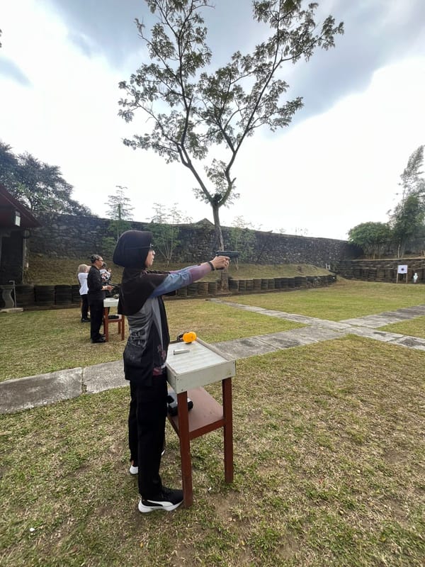 Polwan Aiptu Irma Jadi Sorotan Usai Raih Juara 2 Menembak di Jatim