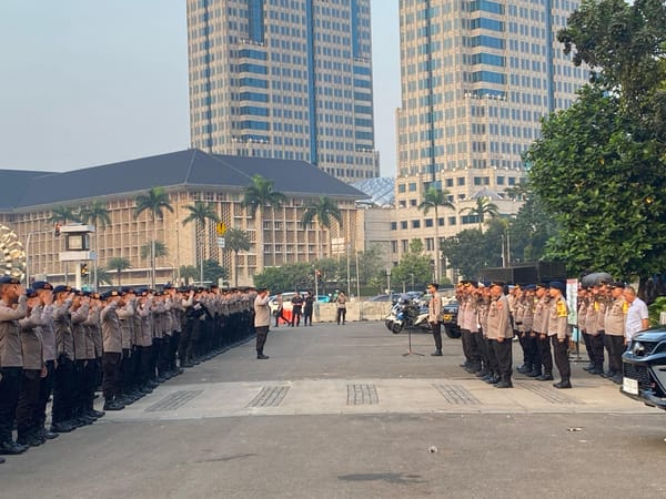 1.632 Polisi Diterjunkan Amankan Aksi Ojol di Sekitar Monas