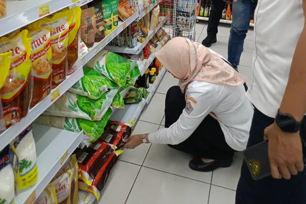 Beras Oplosan Diduga Telah Beredar di Kota Malang