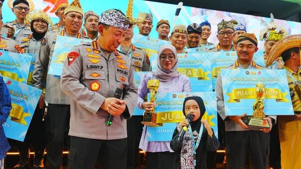 Suara emas Hafiza guncang Awarding Day Bhayangkara, Kapolri terkesan