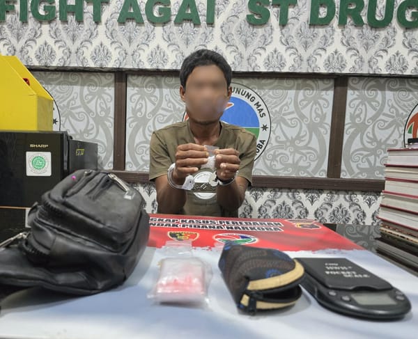 Satresnarkoba Gumas Gerebek Rumah di Tampelas, Dua Pria Ditangkap dan 11 Gram Sabu Disita