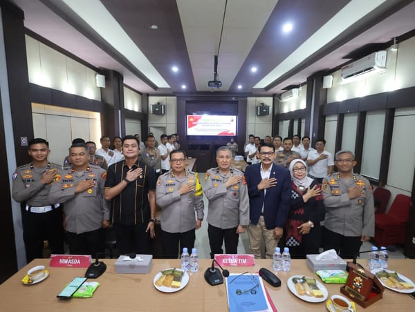 Studi Evaluatif Pola Jarlatsuh pada Pembinaan Perwira Remaja di Polda Kalteng oleh Akademi Kepolisian