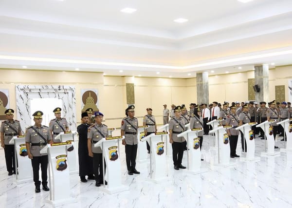 Mutasi Jabatan di Polda Jateng: Sertijab 3 PJU dan 5 Kapolres Resmi Dilantik